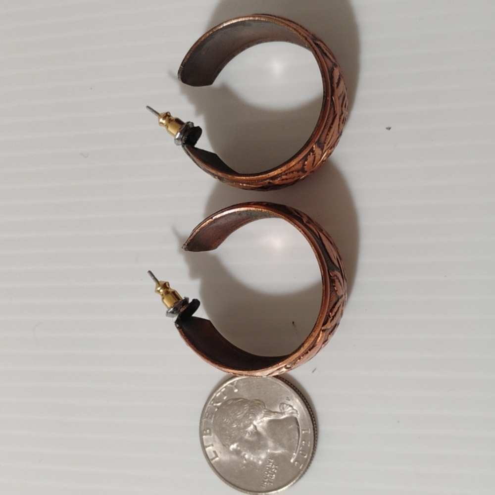 Floral Copper Cuff With Matching Earrings - Picture 6 of 7